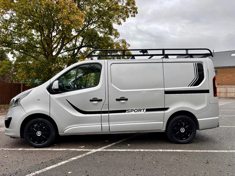 VAUXHALL VIVARO 2700 SPORTIVE, 109k MILES, Rino Roof Rack, FSH - Image 3 of 4