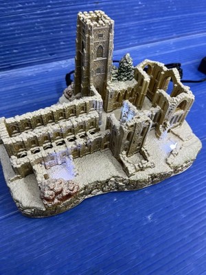 Liliput Gasse BRUNNENABTEI Weihnachten beleuchtet Miniatur Box Urkunden...