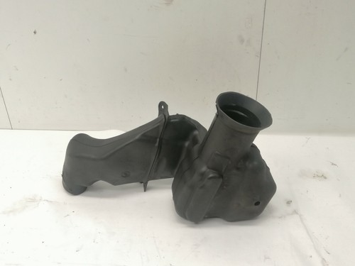 BMW 5er E39 525i  Luftführung Luftrohr Luftkanal Lichtmaschine  1742538 (19)