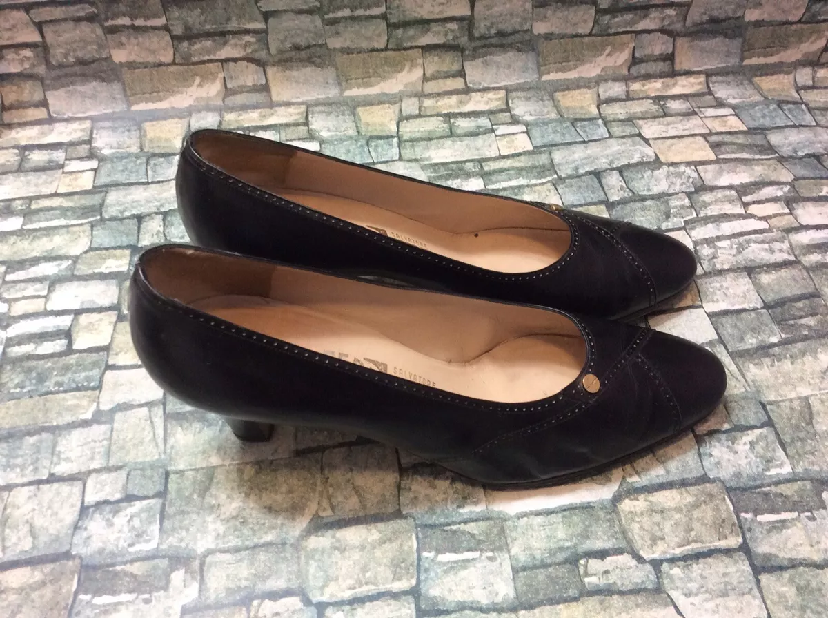 Ferragamo b clearance