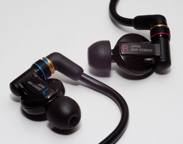 SONY MDR-EX800ST Canal Type In-ear Headphones from JAPAN