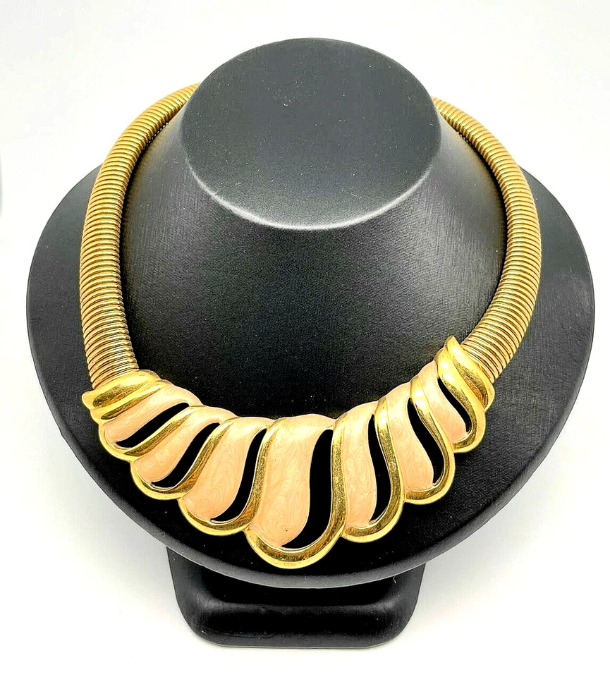 Precioso collar gargantilla Napier vintage dorado tono rosa. Foto 3 de 4