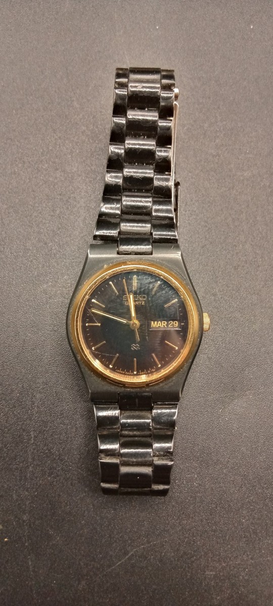 Vintage Womens Seiko SQ Sports Watch Black Gold 2A23-0159 4a Vintage ladies Seiko SQ Sports watch Like new | Mercari main image 2