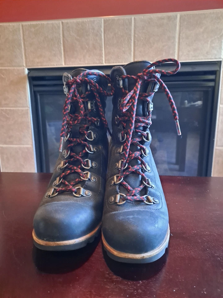 Botas de cuña Sorel Conquest con cordones impermeables de cuero negro/cordones rojos talla 7 Foto 3 de 4