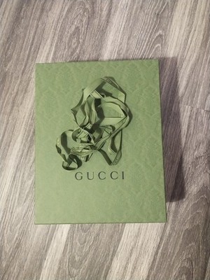 Gucci Empty Box Green 11-3/8'' x 14-1/2'' x 5-38'' with ribbon and leaflet