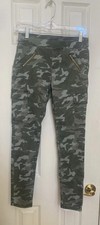Justice Size 14 Girl  s Pant Camo Green Pull On Stretch Skinny Zippers