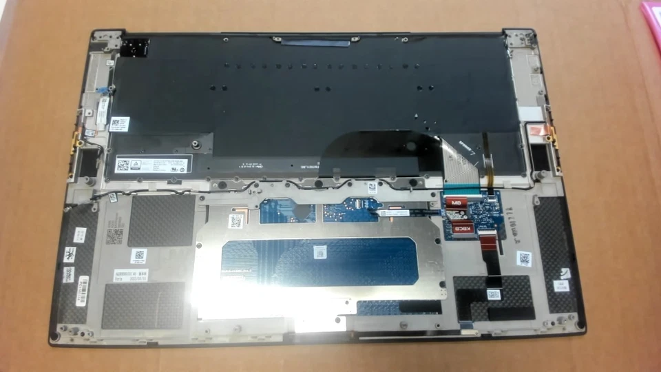 戴尔原始设备制造商 XPS 15 9520 / 9530 触摸板掌托键盘总成黑色 — 第 2/2 张图片