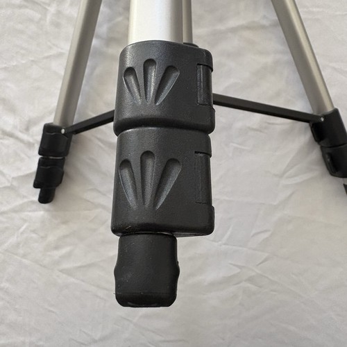 Vivitar VPT-240 Tripod - Picture 7 of 12