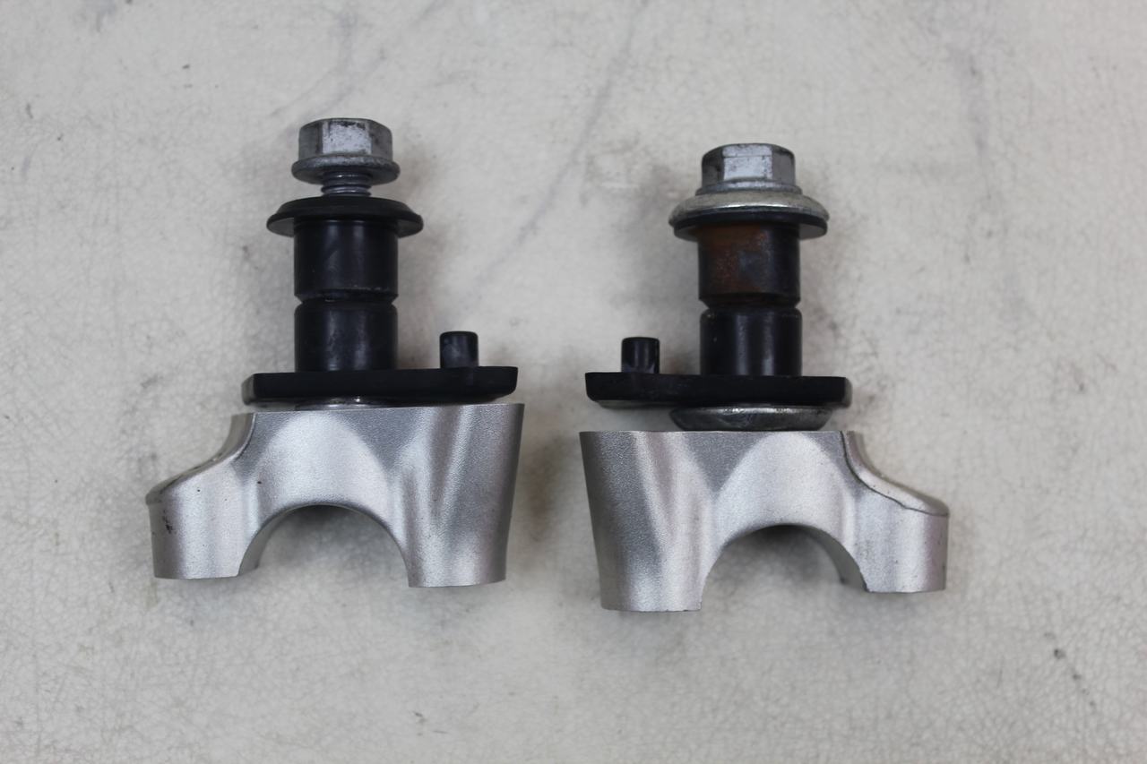 BMW S1000XR S1000 XR 1417 OEM Handle Bar Handlebar Risers Clamps