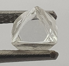 0.56 ct. Natural Raw Rough Diamond - Color H - VS1 - 360  VIDEO - YL2646