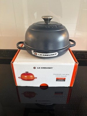 Le Creuset Signature Gusseisen Brotbackofen 24 cm dunkelblau emailliert Cloche Cookwa
