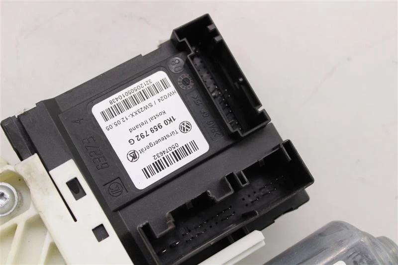 Used Front Right Door Window Regulator Front fits: 2006 Volkswagen Passat electr Foto 3 de 4