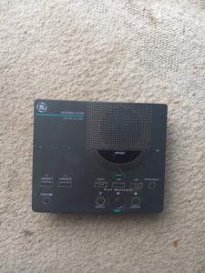GE  Answering System 2-9876B Digital Answering Machine with Quick Set-up Guide
