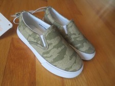Boy GYMBOREE OLIVE GREEN CAMO CAMOUFLAGE CANVAS SNEAKERS SHOES NWT 10