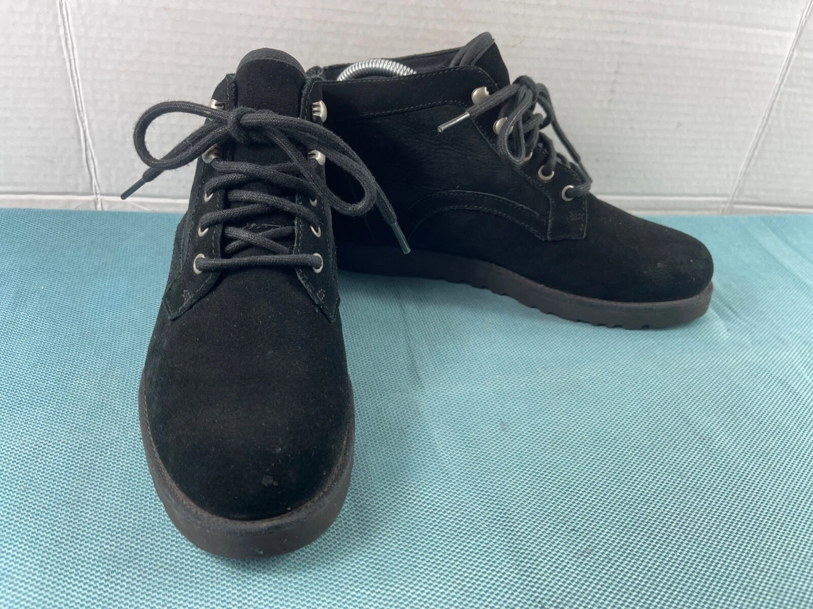 Scarpe da donna Ugg Australia Bethany nere 7 M scamosciate shearling stivali invernali stringati
