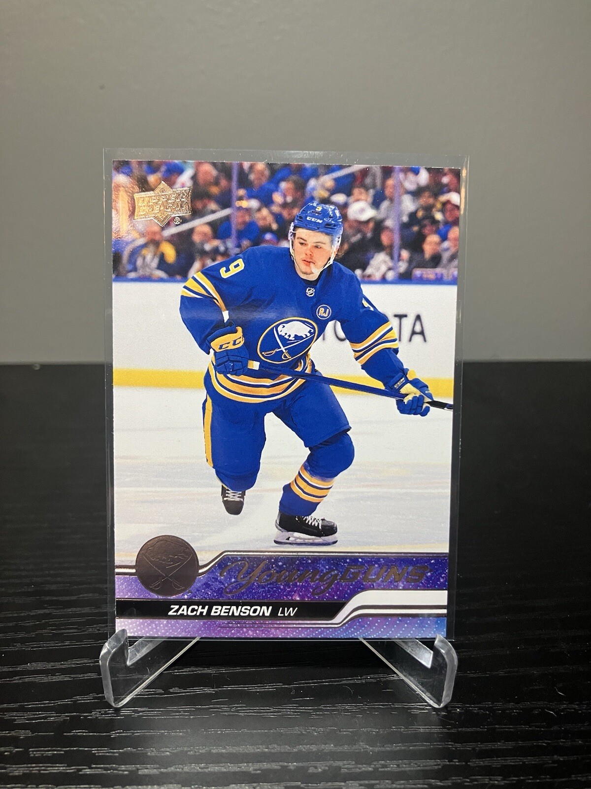 2023-24 Upper Deck Series 2 - Young Guns #474 Zach Benson (RC)