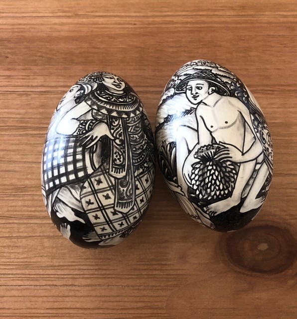Pair Hand painted Egg from Bali Beautiful detail Dancing And Farming