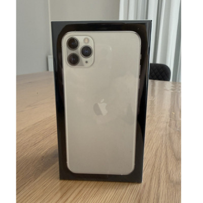 Apple iPhone 11 Pro Max 64GB Silber MWHF2ZD/A A2218 Smartphone