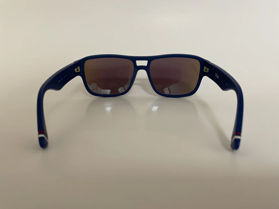 Auténticas gafas de sol FILA SF 9344 U66V azul plástico rectangulares lentes espejadas azules Foto 4 de 4