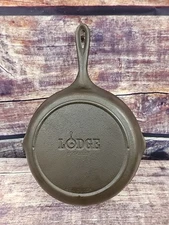 Vintage Lodge USA 5SK Cast Iron Skillet 8" Double Spouts Egg Logo Restored