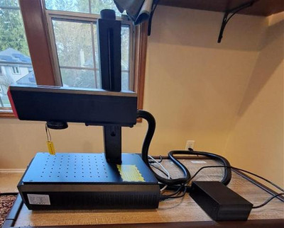 ComMarker B6 JPT MOPA Fiber Laser Engraver + Extra Lens Open Box 20W