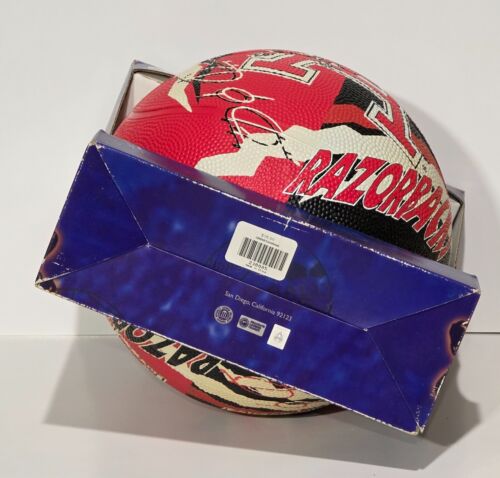 Pallone da basket vintage ARKANSAS RAZORBACKS logo anni 90 FOTOBALL SPORTS misura 29,5 - Foto 7 di 13