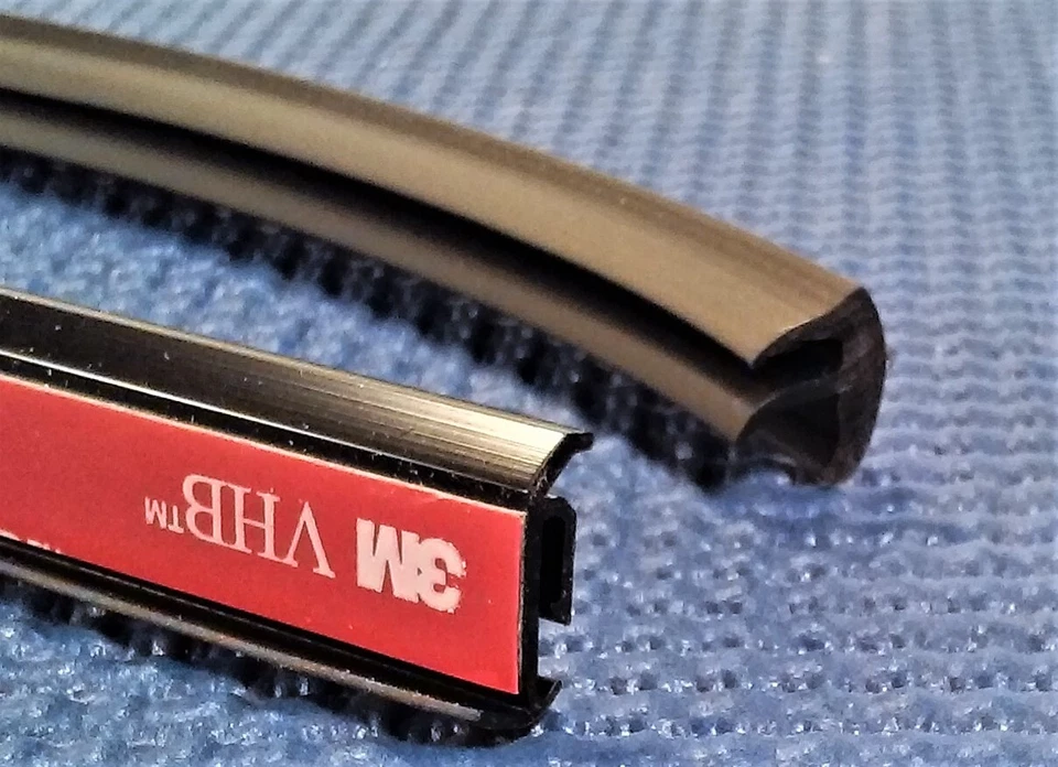 KIT DE MOLDURAS PARA PARABRISAS NEGRO CUPÉ NISSAN 350Z 2003-2008 en stk Foto 2 de 4