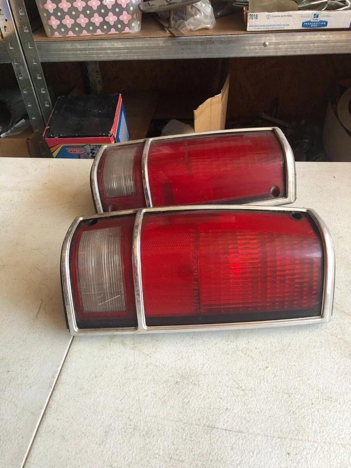 Chevrolet S10 Blazer 1991 conjunto de luces traseras par original Foto 3 de 4