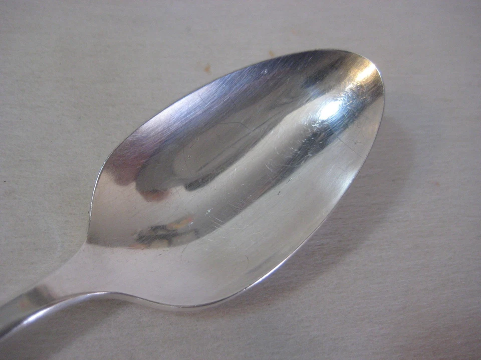 21 Vintage Community Morning Star Silverplate Flatware Teaspoons, 6" Long - Image 3 of 4