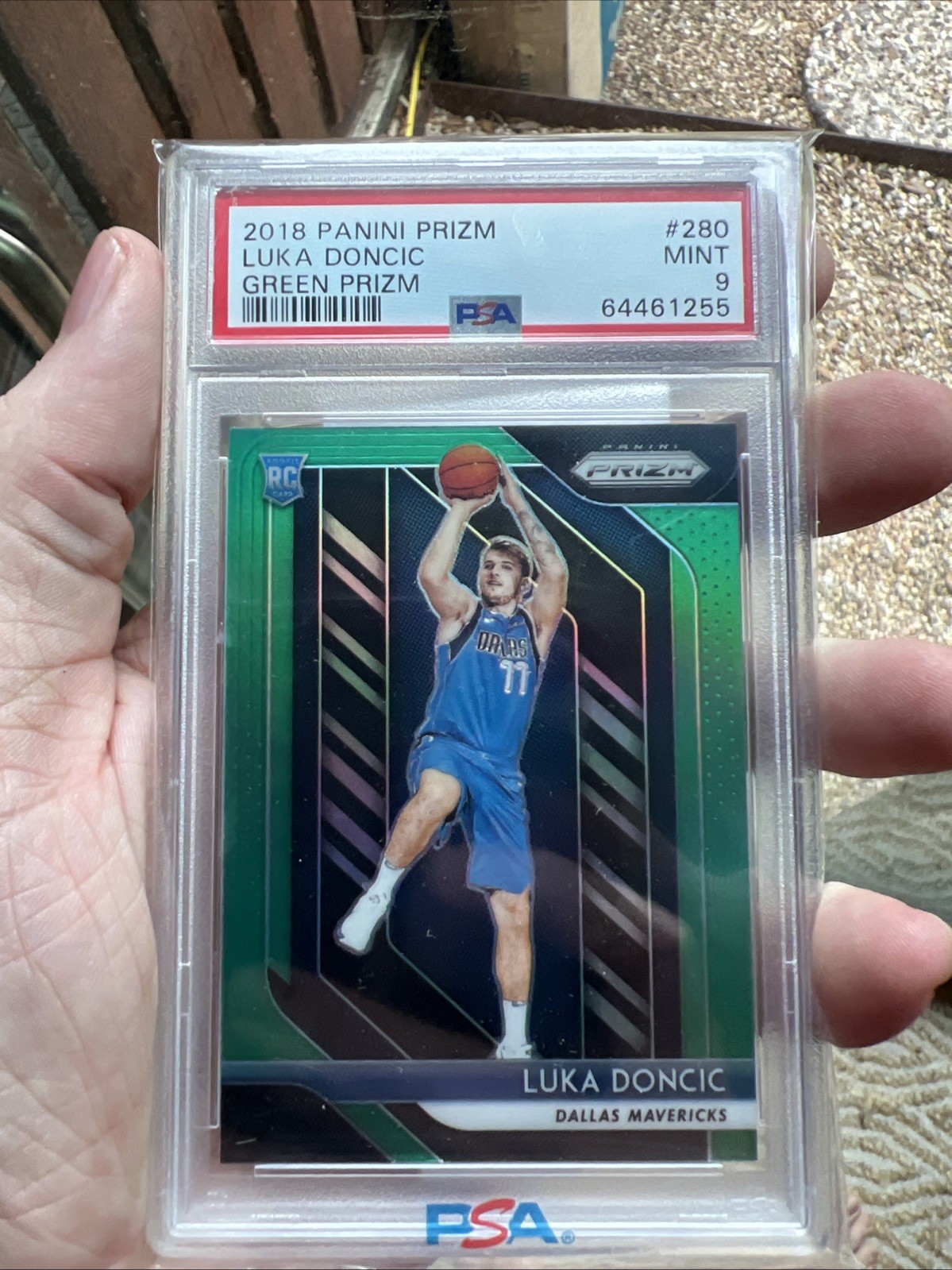 2018-19 Panini Prizm Luka Doncic Green #280 (RC) PSA 9