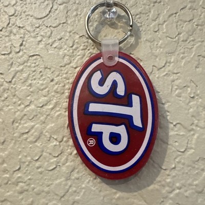 STP Motor Oil Treatment Lubricants Fuel Additives Ad Keychain Red Oval Vintage