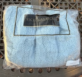 11 pcs-90's Victoria's Secret Lot - Shorts - Mohair Skirt - Sweater - Jeans  NEW
