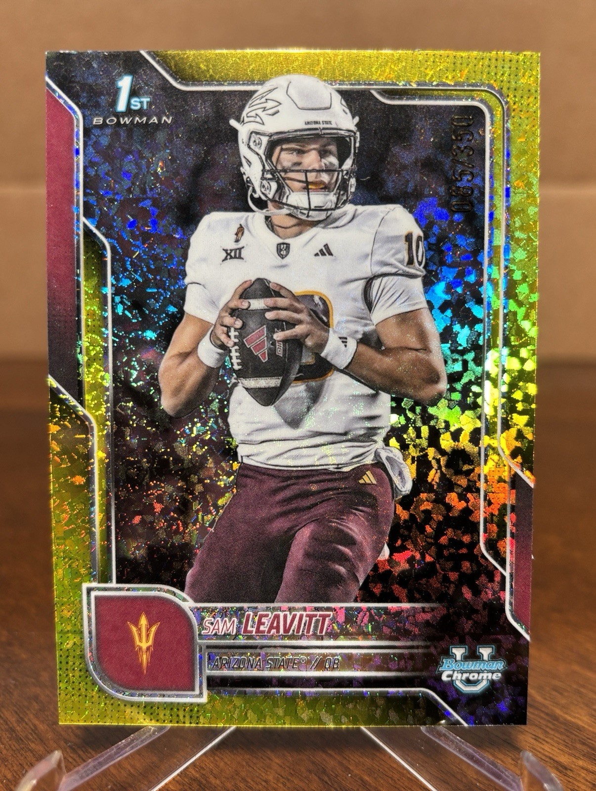 2025 Bowman Chrome U Sam Leavitt #195 Yellow Mini-Diamond Refractor /350