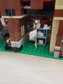 lego 31025 Creator Mountain Hut 95 % Conplete.