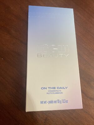 Item Beauty On The Daily Eyeshadow Palette - 10 Neutral Shades - New in Box