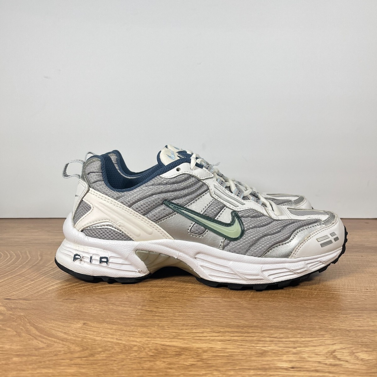 Nike Old School Shoes From The 9s Vintage Nike Air Max Lace Up