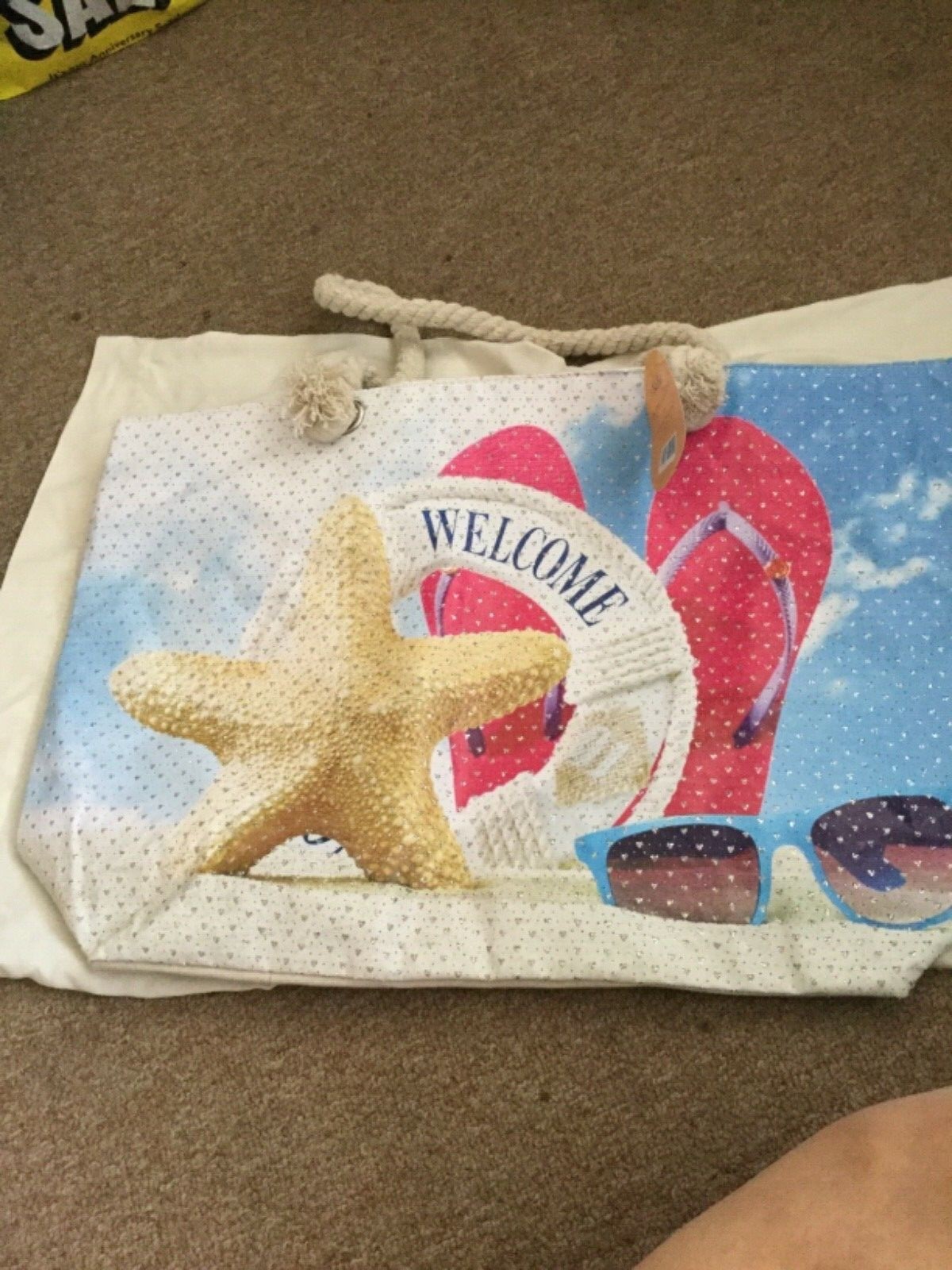 Stylish Durable Canvas Tote Bag for Everyday Use-image