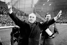 Football Bill Shankly Waves To The Crowd 1971 OLD PHOTO