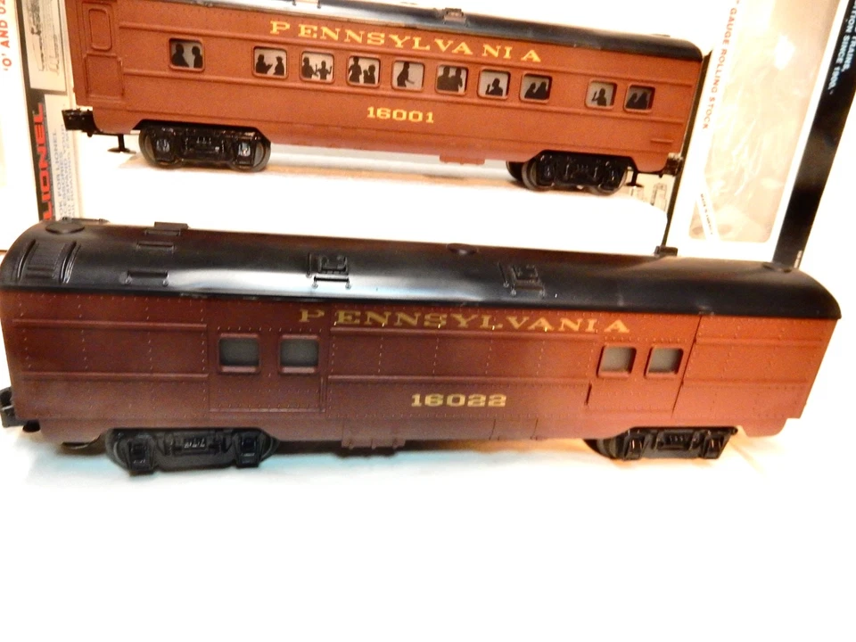 Lionel Set of Four Pennsylvania RR Lighted  Passenger Cars O /O27 gauge Op. LooK - Image 2 of 4
