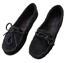 Minnetonka Women's Genuine Suede Leather MOCCASINS Shoes Size 6.5 BLACK