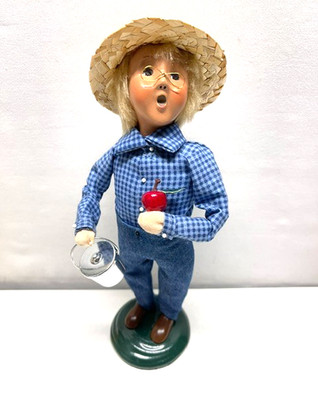 Byers' Choice Retired 2003 Amish School Boy Carrying a Pail and an Apple