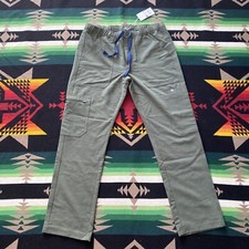 FIGS Men's Cairo Cargo Scrub Pants Moss Green Small Short NWT