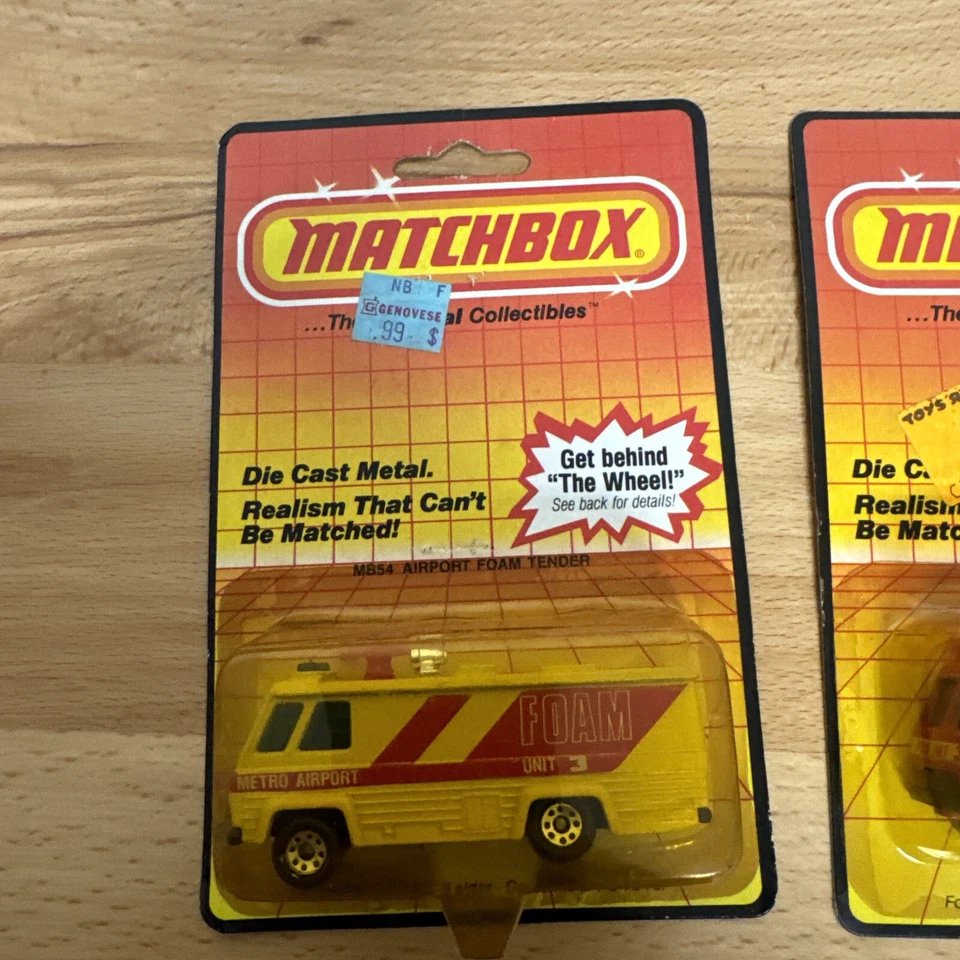 Matchbox Superfast Airport Foam Tender Lot of 2 - MB55 - Vintage 1983 Blisters - Image 2 of 4