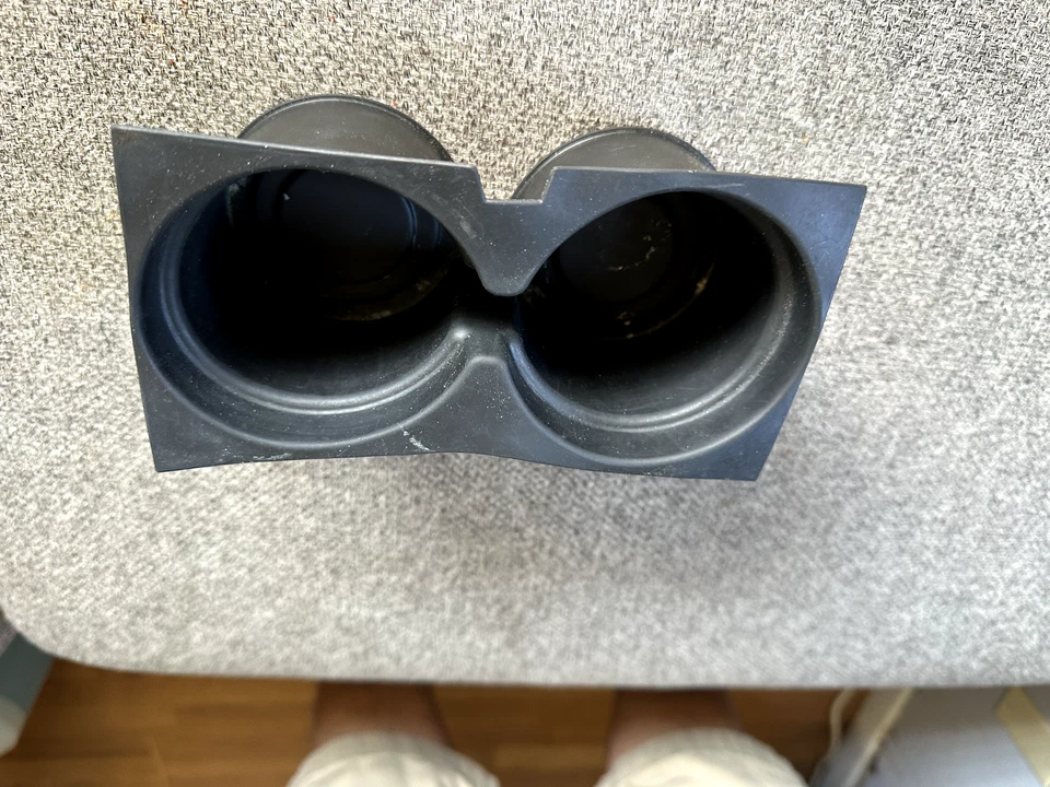 Cadillac STS Caddy 2005-2011 consola central delantera portavasos de goma inserto Y26 Foto 4 de 4