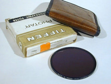 TIFFEN SERIES 9 85N6 FILTER w ITS ORIGINAL BOX AND POUCH