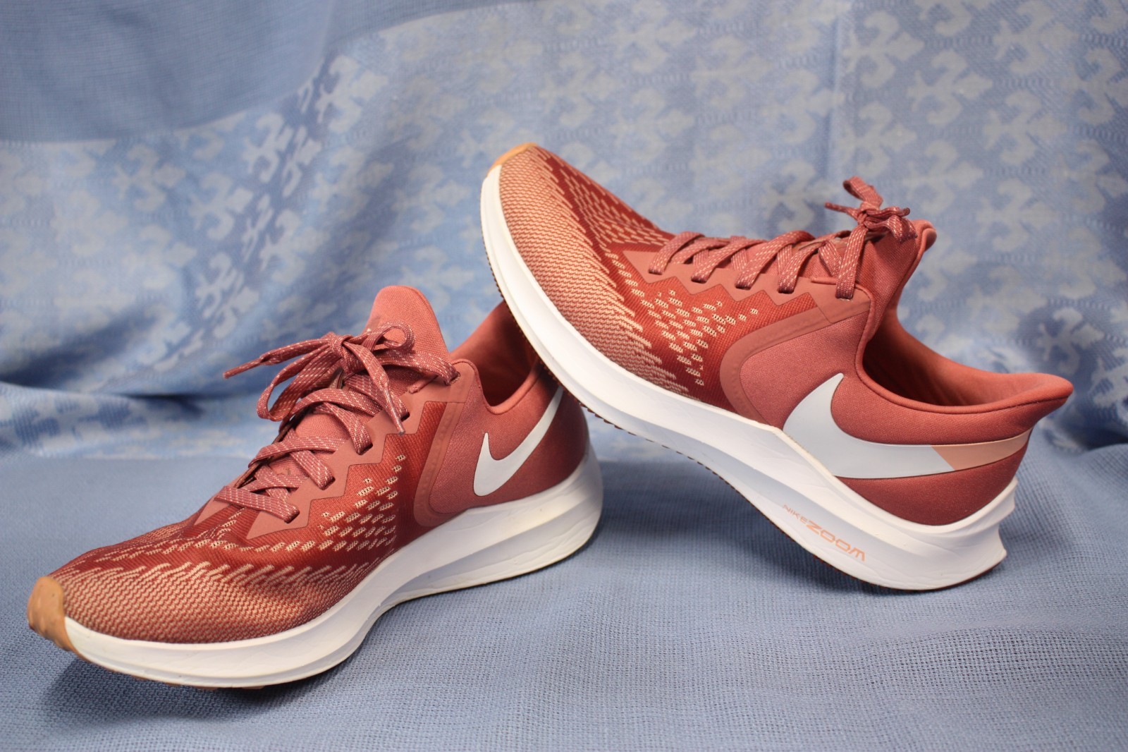 Aq8228-800 Pink Coral Sz 10