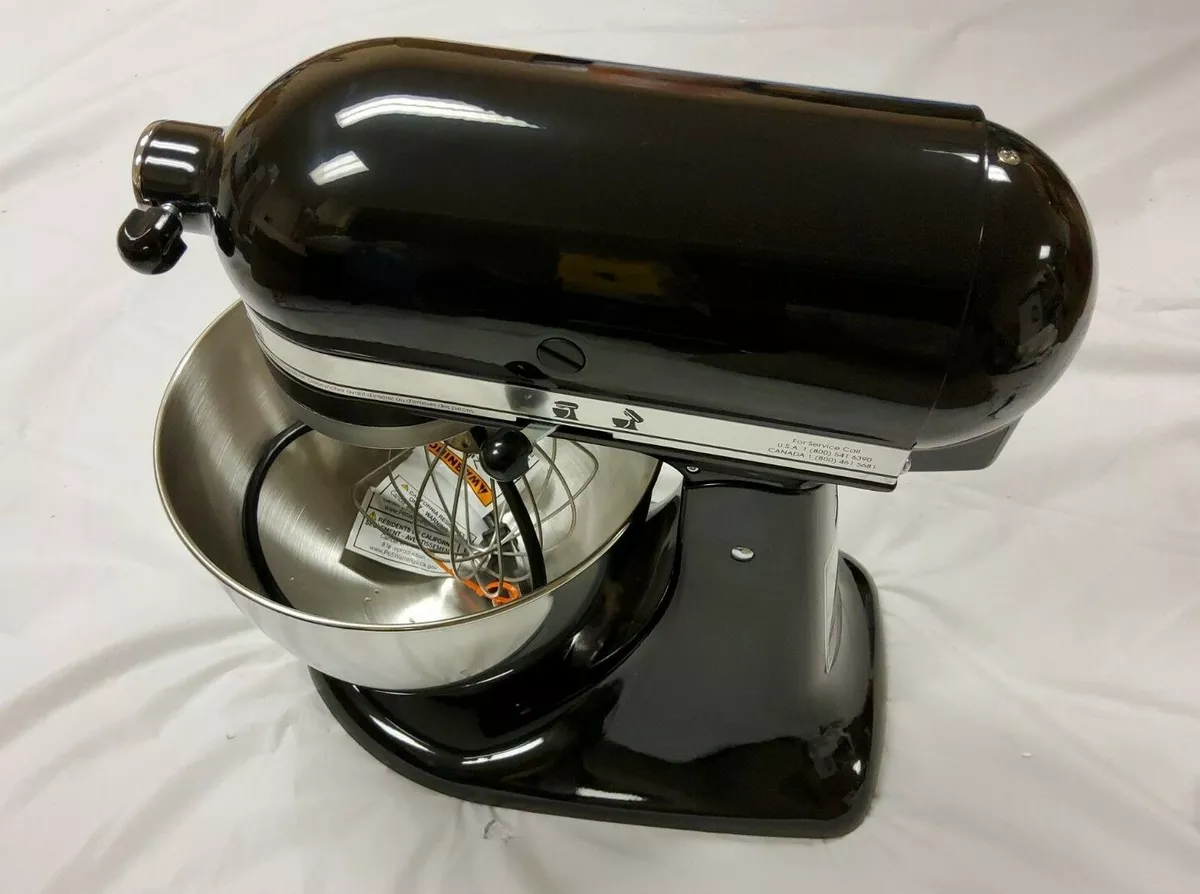 KitchenAid 4.5 Quart Tilt Head Stand Mixer in Onyx Black and