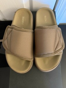 yeezy slides season 8