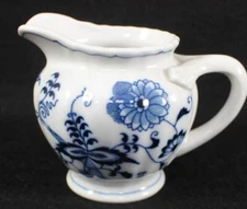 Blue Danube BLUE DANUBE JAPAN Creamer GREAT CONDITION