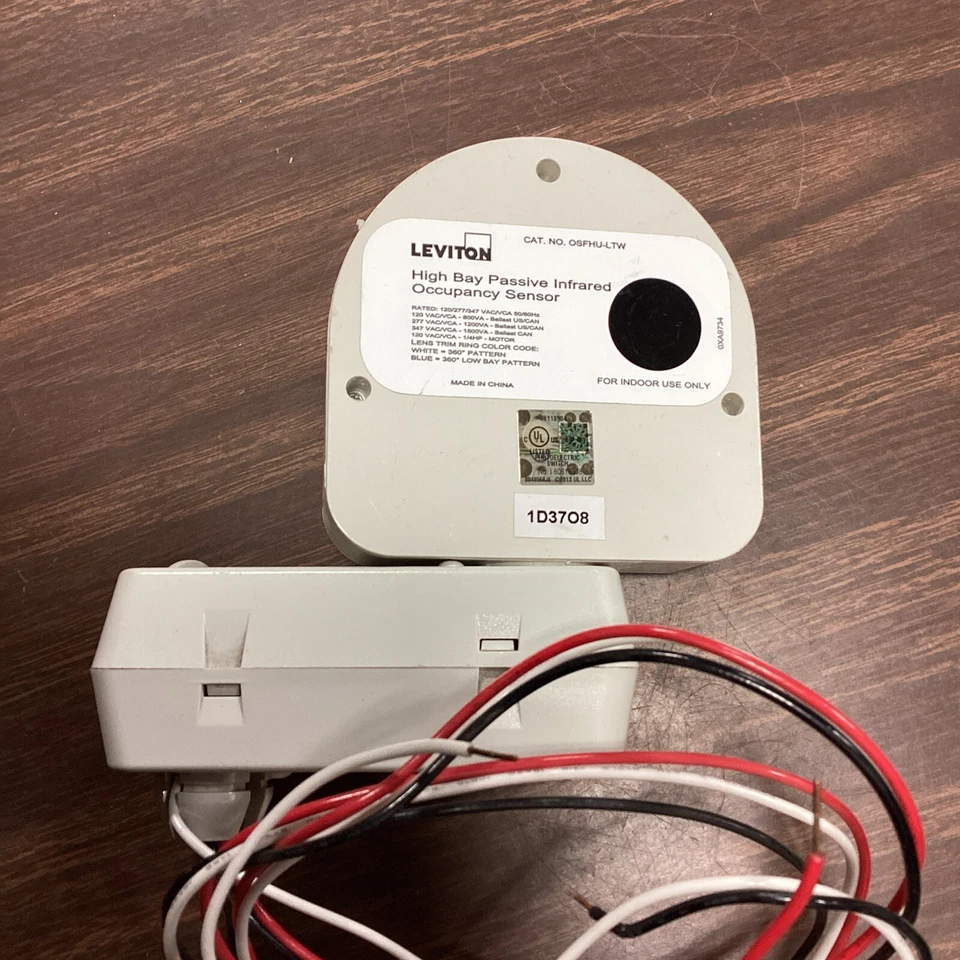 Leviton OSFHU-1TW High Bay Lighting Passive Infrared Occupancy Sensor E74 - Image 2 of 2
